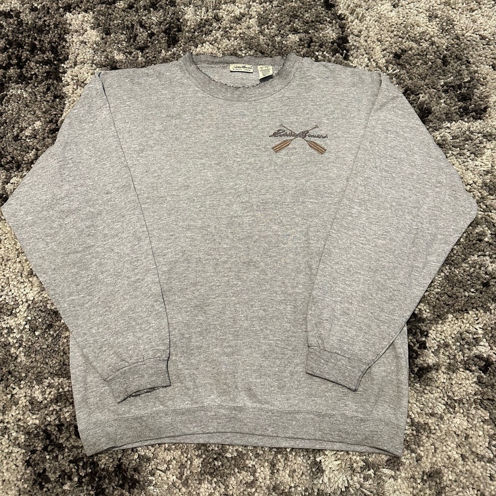 Vintage 90s Eddie Bauer Crewneck sweatshirt Size M cool distressing around Neck